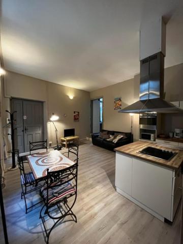 Cosy House T3 City Center, Museum, Place Carnot Carcassonne Exterior foto